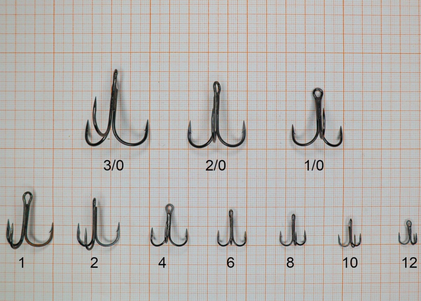 Крючок ТРОЙНОЙ с круглым поддевом, №4, покрытие BN (уп. 10 шт.) фото 2